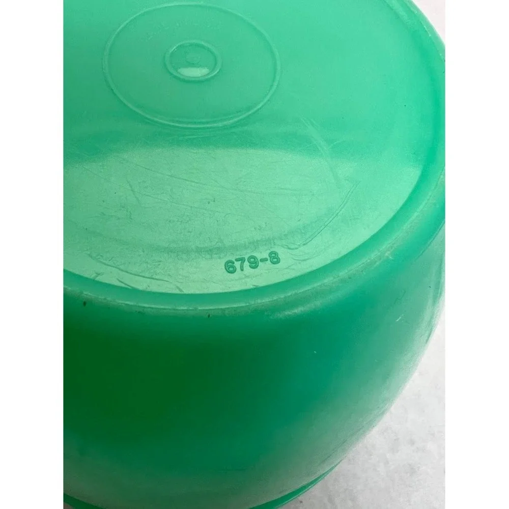 Vintage Tupperware Wonderlier Bowl Jade Green with Lid 679-8 Retro Storage 7in